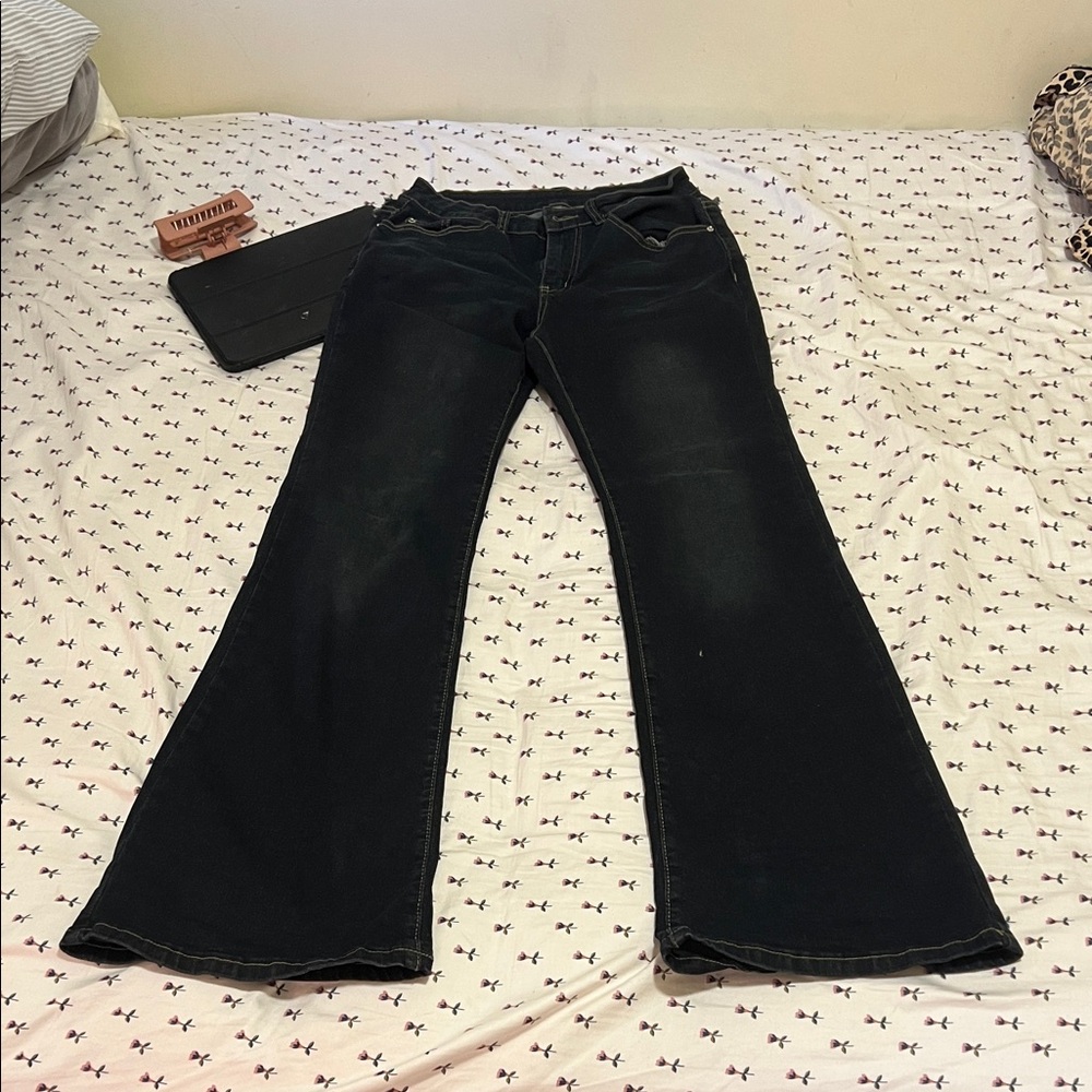 ROMWE Black Flare Women's Jeans
